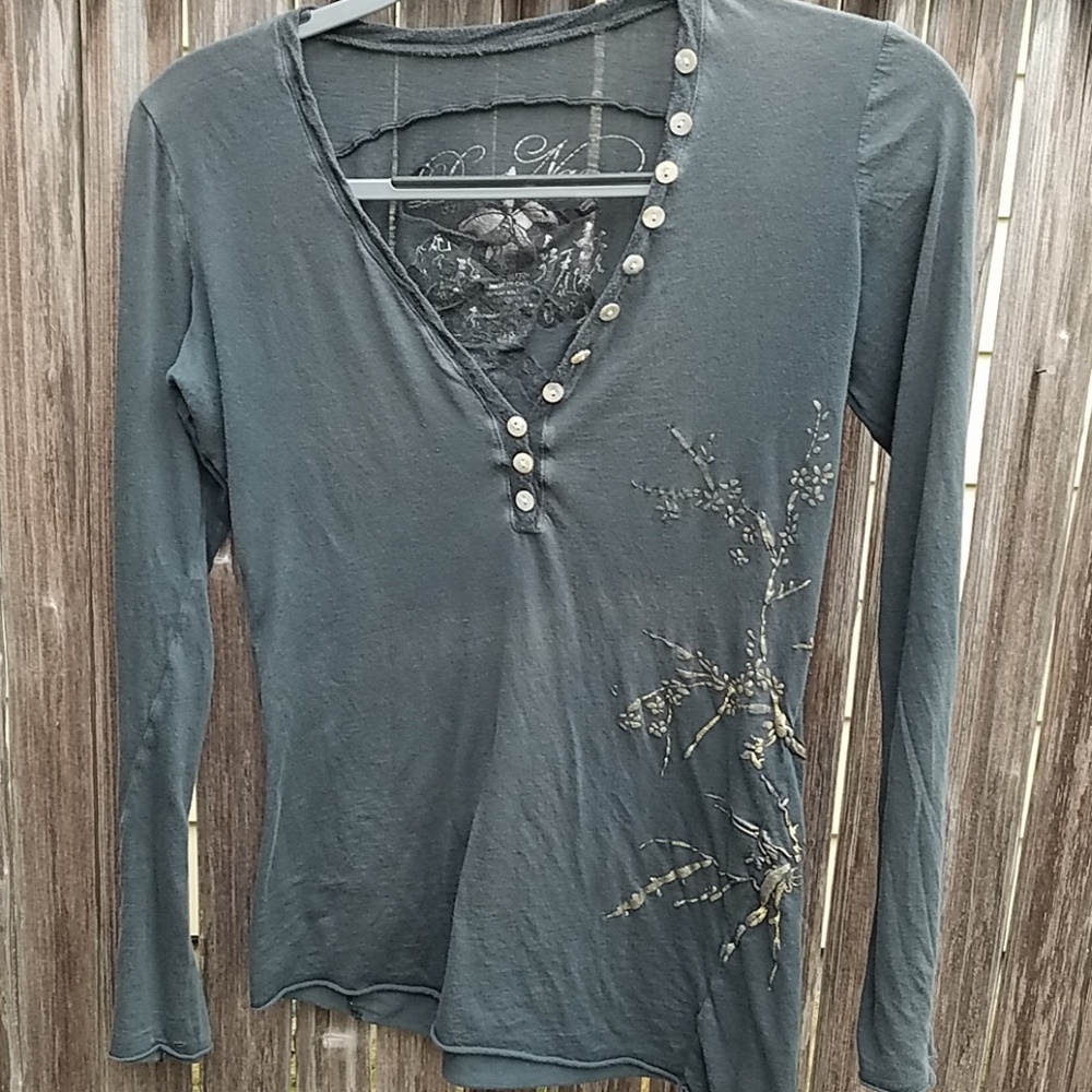 Da Nang Cherry Blossom Henley